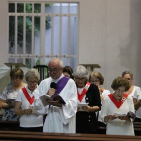 Fiéis se reúnem em Campinas para vivenciar Via-Sacra Fiéis se reúnem em Campinas para vivenciar Via-Sacra