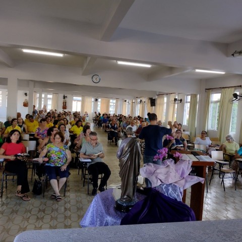Tarde de Formação e Espiritualidade: A Semana Santa e o Tríduo Pascal Tarde de Formação e Espiritualidade: A Semana Santa e o Tríduo Pascal