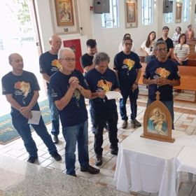 Missa marca o envio da imagem da Mãe Peregrina do Terço dos Homens Missa marca o envio da imagem da Mãe Peregrina do Terço dos Homens