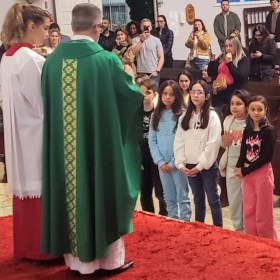 Famílias participam do Encontro de Acolhida da IVC Famílias participam do Encontro de Acolhida da IVC