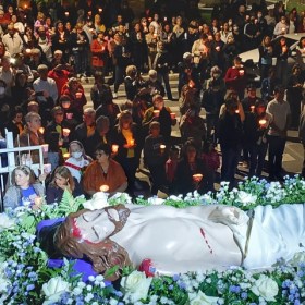 Semana Santa 2022: Procissão na noite de Sexta-feira Santa Semana Santa 2022: Procissão na noite de Sexta-feira Santa