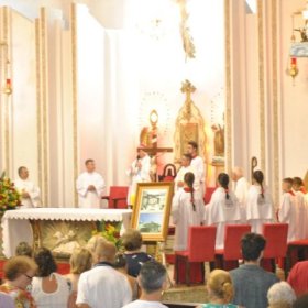 Paróquia celebra 49 anos de história e inicia preparação para o Ano Jubilar Paróquia celebra 49 anos de história e inicia preparação para o Ano Jubilar