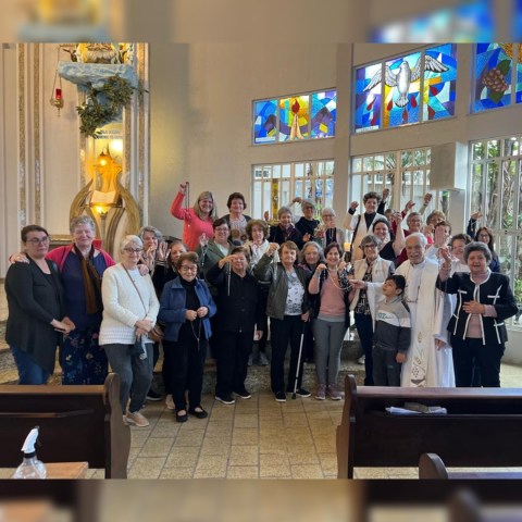 Terço das Mulheres recebe imagem de Nossa Senhora do Rosário Terço das Mulheres recebe imagem de Nossa Senhora do Rosário