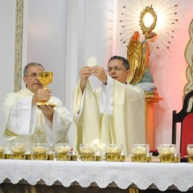 Quarta Missa rumo ao Jubileu de 50 anos é celebrada por Pe. Eduardo de Senna Quarta Missa rumo ao Jubileu de 50 anos é celebrada por Pe. Eduardo de Senna