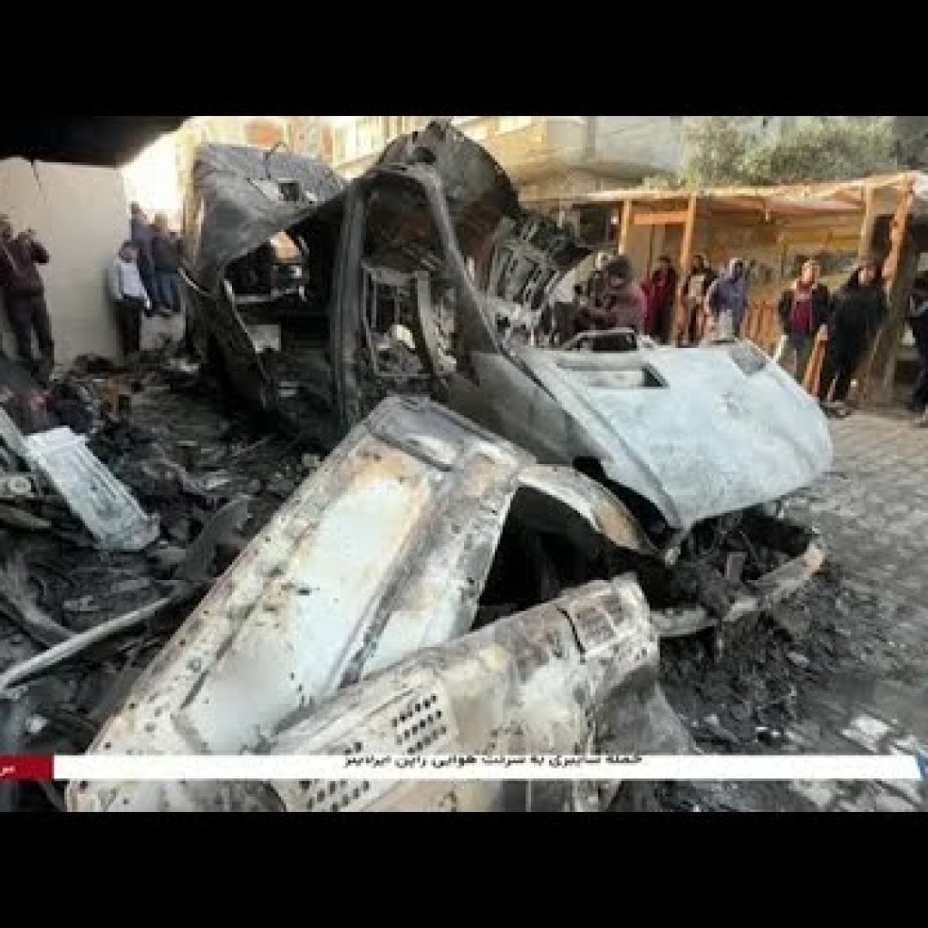 فلسطینیها میگویند اسرائیل به خودروی حامل خبرنگاران حمله کرده است فلسطینیها میگویند اسرائیل به خودروی حامل خبرنگاران حمله کرده است