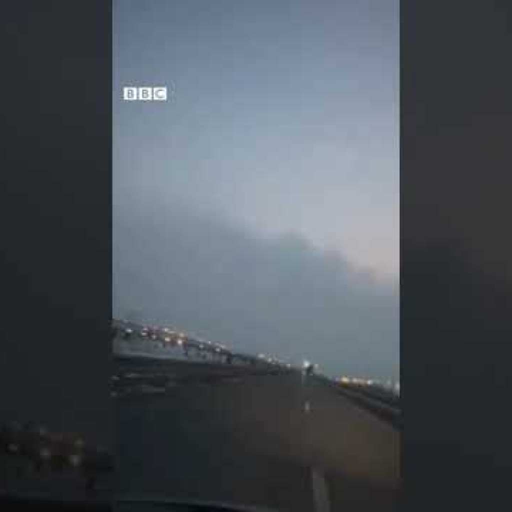 این ویدیو از آلایندگی شرکت پالایش نفت امام خمینی شازند در اراک به دست بیبیسی رسیده است این ویدیو از آلایندگی شرکت پالایش نفت امام خمینی شازند در اراک به دست بیبیسی رسیده است