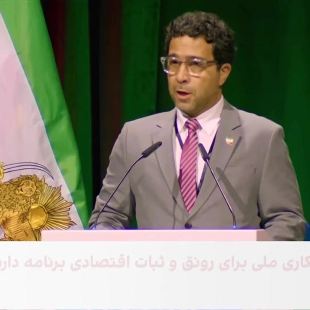 حامد شیبانیراد: همگرایی مخالفان، حلقه گمشده پیروزی ایرانیان است حامد شیبانیراد: همگرایی مخالفان، حلقه گمشده پیروزی ایرانیان است