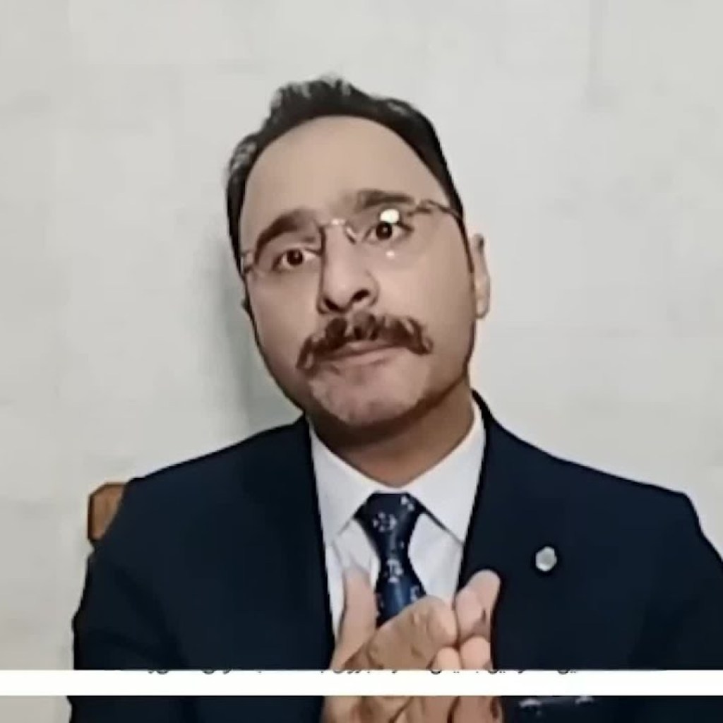 رضا شفاخواه: آیا برای زدن یک لگد به باسن آرمان علیوردی باید حکم قصاص صادر کنند؟ رضا شفاخواه: آیا برای زدن یک لگد به باسن آرمان علیوردی باید حکم قصاص صادر کنند؟