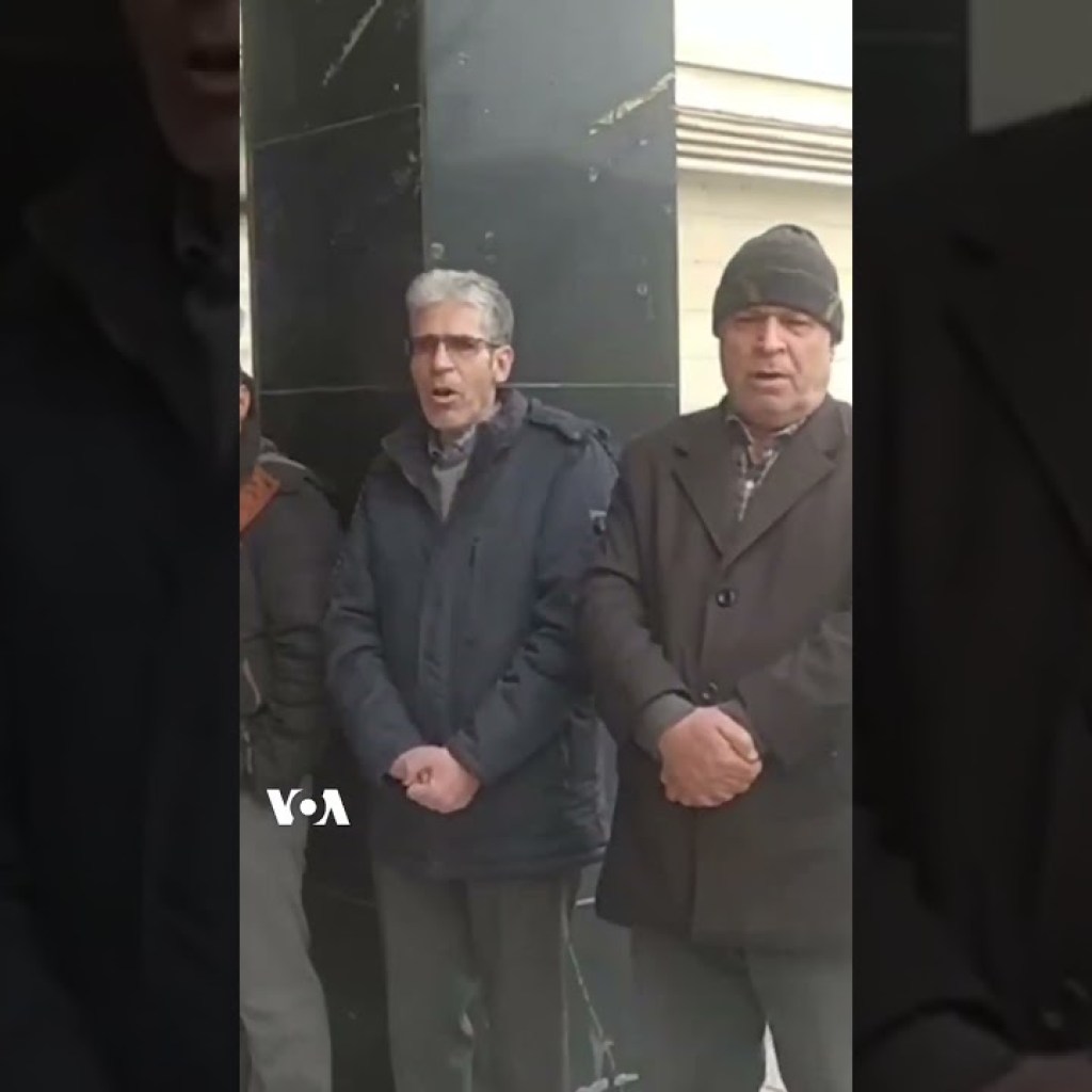 بازنشستگان مخابرات در کرمانشاه: «حقوق بازنشسته، فقط برای یک هفته است» بازنشستگان مخابرات در کرمانشاه: «حقوق بازنشسته، فقط برای یک هفته است»