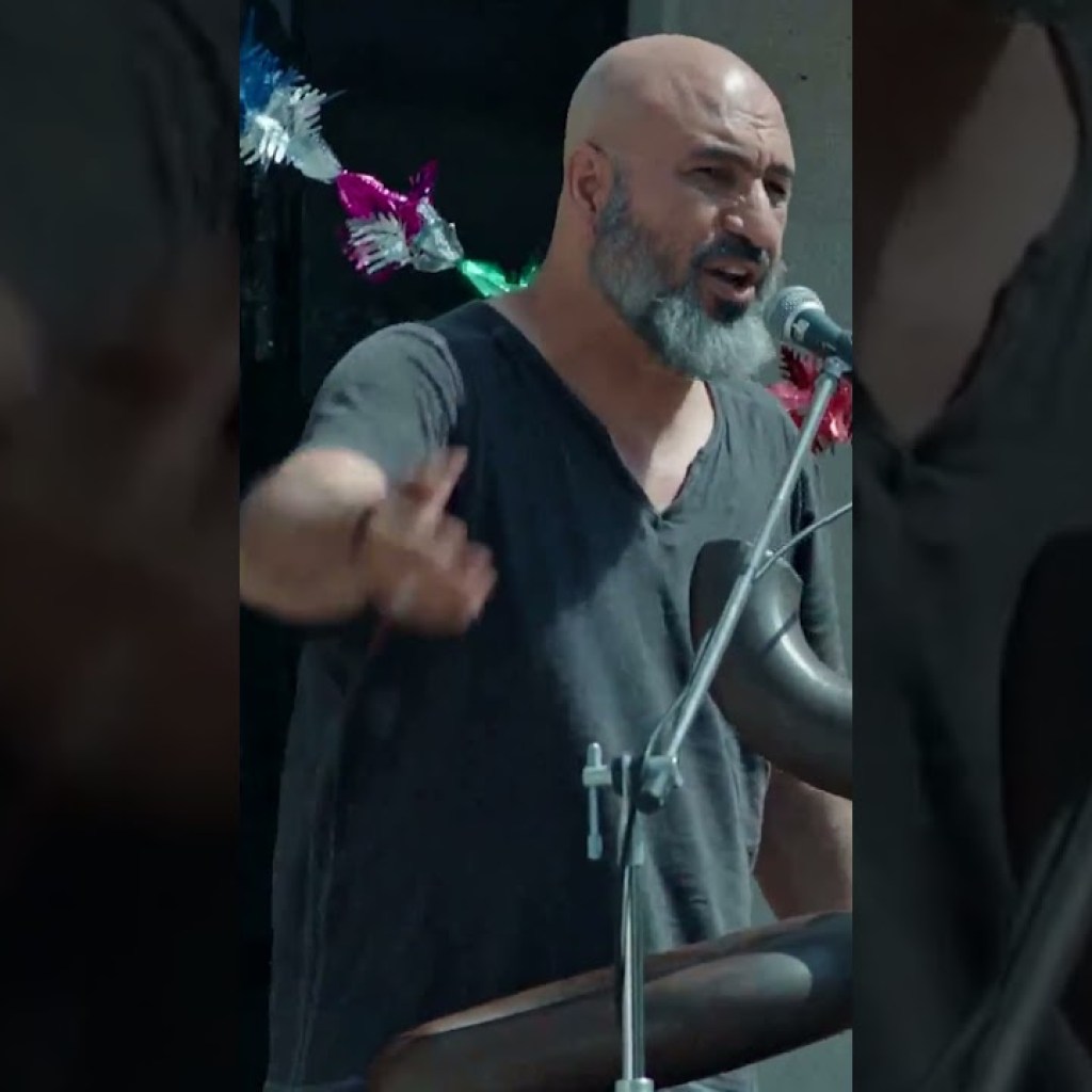 حمید فرخ نژاد: حاج آقا گفتن داری میری ، یه نصیحتی به مردم بکن #shorts حمید فرخ نژاد: حاج آقا گفتن داری میری ، یه نصیحتی به مردم بکن #shorts