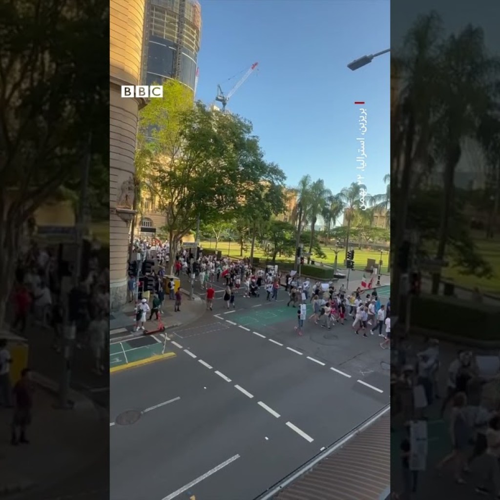 گروهی از ایرانیان مخالف جمهوری اسلامی در شهر بریزبن در استرالیا گروهی از ایرانیان مخالف جمهوری اسلامی در شهر بریزبن در استرالیا