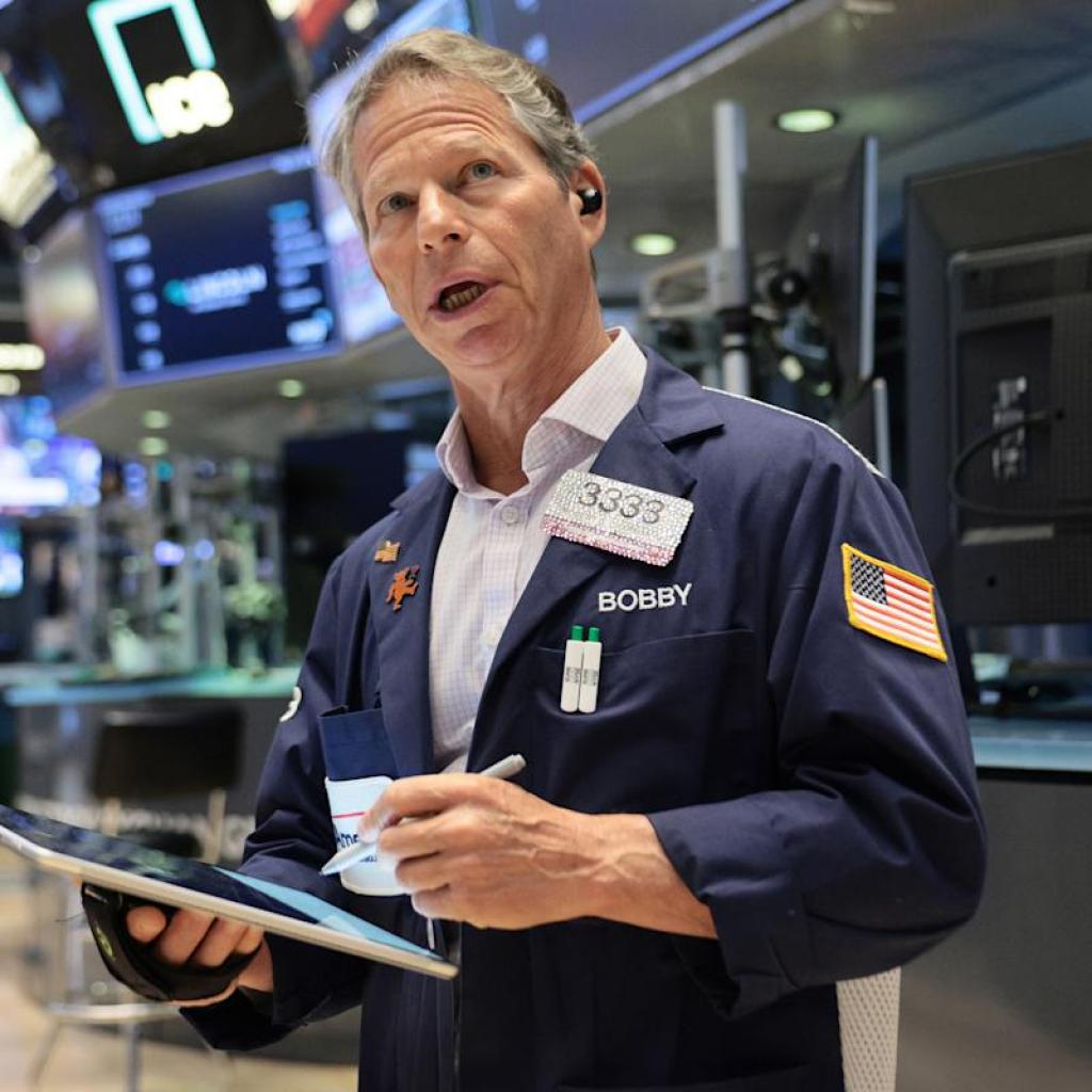 بازار سهام امروز: داو به بالاترین حد خود رسید، S&P 500 و نزدک رشد کردند زیرا سهام به امید صلح بین ایران و آمریکا بازگشت. بازار سهام امروز: داو به بالاترین حد خود رسید، S&P 500 و نزدک رشد کردند زیرا سهام به امید صلح بین ایران و آمریکا بازگشت.