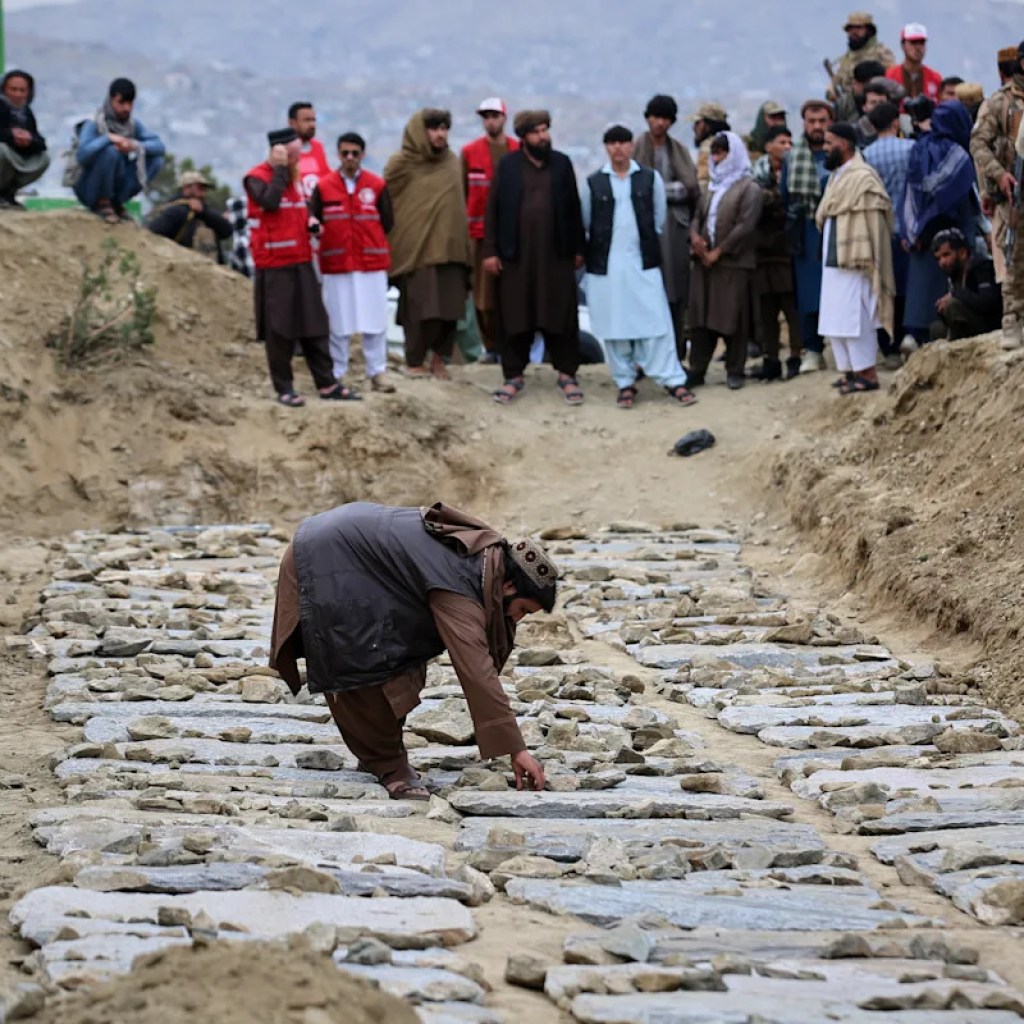 افغانستان می گوید مذاکرات صلحی که در چین برای پایان دادن به جنگ با پاکستان برگزار شد، سازنده بوده است افغانستان می گوید مذاکرات صلحی که در چین برای پایان دادن به جنگ با پاکستان برگزار شد، سازنده بوده است