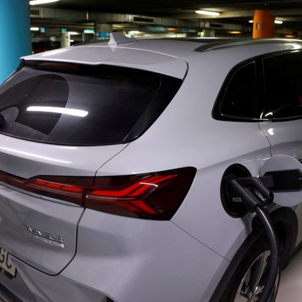 فروش خودروهای برقی در بازارهای اصلی اروپا افزایش می یابد زیرا رانندگان از بنزین گران قیمت اجتناب می کنند فروش خودروهای برقی در بازارهای اصلی اروپا افزایش می یابد زیرا رانندگان از بنزین گران قیمت اجتناب می کنند