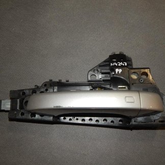 A8 D4 KLAMKA PRAWY PRZÓD KEYLESS LX7W 4H0837886 A8 D4 KLAMKA PRAWY PRZÓD KEYLESS LX7W 4H0837886