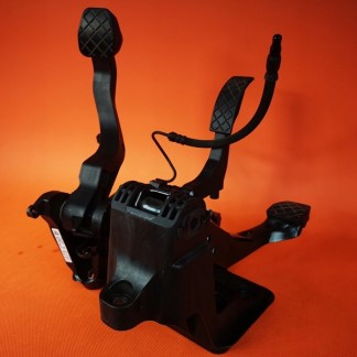 VW Polo 6R Pedał Gazu Hamulca Sprzęgła Potencjomet 6r1721058d / 6r1721059aa 6r1721058d / 6r1721059aa / A.0.1.3. / (Frog_Cars) VW Polo 6R Pedał Gazu Hamulca Sprzęgła Potencjomet 6r1721058d / 6r1721059aa 6r1721058d / 6r1721059aa / A.0.1.3. / (Frog_Cars)