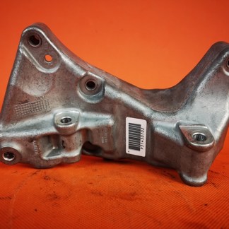 Volvo V40 T3 Łapa Silnika Alternatora 31430702 31430702 / A.0.1.7. / (Frog_Cars) Volvo V40 T3 Łapa Silnika Alternatora 31430702 31430702 / A.0.1.7. / (Frog_Cars)