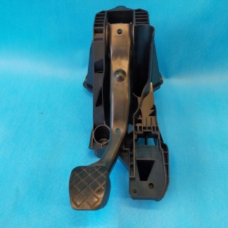 VW TOURAN III 3 2017R 2,0TDI 110KW STELAŻ PEDAŁ HAMULCA MANUAL 5Q1721058DA VW TOURAN III 3 2017R 2,0TDI 110KW STELAŻ PEDAŁ HAMULCA MANUAL 5Q1721058DA