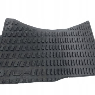 AUDI 8R Q5 DYWANIK GUMOWY TYŁ 8R1061501 AUDI 8R Q5 DYWANIK GUMOWY TYŁ 8R1061501