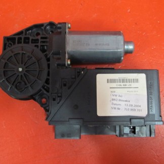 VW TOUAREG 7LA SILNICZEK SZYBY LEWY PRZÓD PRZEDNI 7L0959701 3D1959793D 7L0959701 3D1959793D TOUAREG 2004 ROK SZARY VW TOUAREG 7LA SILNICZEK SZYBY LEWY PRZÓD PRZEDNI 7L0959701 3D1959793D 7L0959701 3D1959793D TOUAREG 2004 ROK SZARY