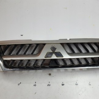 MITSUBISHI PAJERO III LIFT 03-06r ATRAPA GRILL MITSUBISHI PAJERO III LIFT 03-06r ATRAPA GRILL