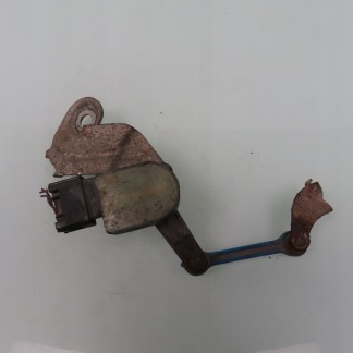 CZUJNIK POZIOMU XENON TYŁ AUDI A4 B7 8E0907503 6PM00816150 CZUJNIK POZIOMU XENON TYŁ AUDI A4 B7 8E0907503 6PM00816150