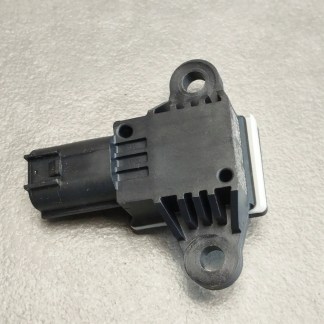 VW Amarok II CZUJNIK UDERZENIA GN1514C676AA VW Amarok II CZUJNIK UDERZENIA GN1514C676AA