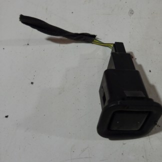 WŁĄCZNIK OTWIERANIE BAGAŻNIKA CHRYSLER VOYAGER II WŁĄCZNIK OTWIERANIE BAGAŻNIKA CHRYSLER VOYAGER II