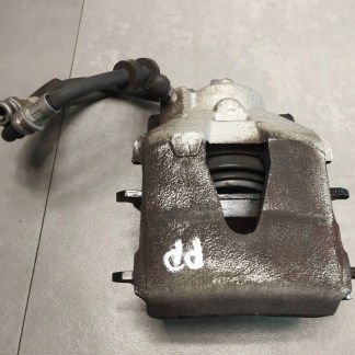 Audi A1 1.6 TDI ZACISK PRAWY PRZÓD CAX28257 Audi A1 1.6 TDI ZACISK PRAWY PRZÓD CAX28257