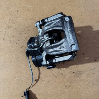 AUDI Q5 II ZACISK HAMULCOWY 32355763…. 32355763 323 557 63 AUDI Q5 II ZACISK HAMULCOWY 32355763…. 32355763 323 557 63