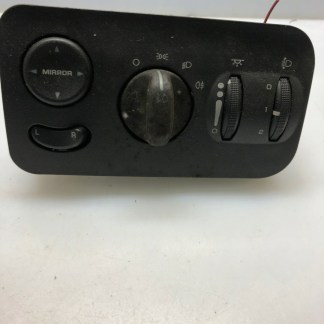 WŁĄCZNIK ŚWIATEŁ GRAND VOYAGER P0SA901DVAD WŁĄCZNIK ŚWIATEŁ GRAND VOYAGER P0SA901DVAD