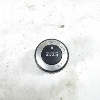 NISSAN X-TRAIL T31 PRZEŁĄCZNIK STEROWANIE NAPĘDAMI 01 NISSAN X-TRAIL T31 PRZEŁĄCZNIK STEROWANIE NAPĘDAMI 01