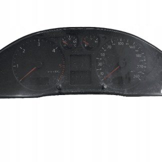 AUDI A4 B5 LIFT 1.9 TDI LICZNIK ZEGARY 8D0920900M AUDI A4 B5 LIFT 1.9 TDI LICZNIK ZEGARY 8D0920900M