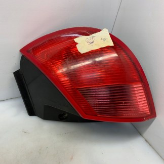 LAMPA TYLNA PRAWA MR957366 MITSUBISHI LAMPA TYLNA PRAWA MR957366 MITSUBISHI