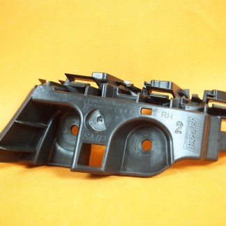 Audi A1 GB 82 Ślizg Uchwyt Zderzaka TYŁ Tylny PRAWY 82a807378 82a807378 / A.0.6.3. / (Frog_Cars) Audi A1 GB 82 Ślizg Uchwyt Zderzaka TYŁ Tylny PRAWY 82a807378 82a807378 / A.0.6.3. / (Frog_Cars)