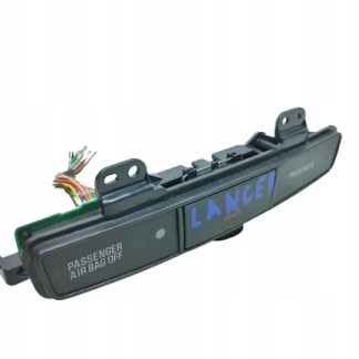 MITSUBISHI LANCER PRZEŁĄCZNIK ŚWIATEŁ AWARYJNYCH MITSUBISHI LANCER PRZEŁĄCZNIK ŚWIATEŁ AWARYJNYCH