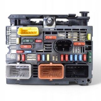 Skrzynka Moduł BSM CITROEN C5 III C6 PEUGEOT 407 3008 I 9664705980 R02 CITROEN C5 III ; C6 ; C4 II ; C4 PICASSO II ; PEUGEOT 407 ; 3008 I ; 5008 I ; RCZ Skrzynka Moduł BSM CITROEN C5 III C6 PEUGEOT 407 3008 I 9664705980 R02 CITROEN C5 III ; C6 ; C4 II ; C4 PICASSO II ; PEUGEOT 407 ; 3008 I ; 5008 I ; RCZ