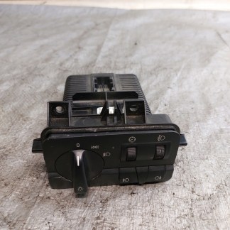 WŁĄCZNIK ŚWIATEŁ BMW E46 61.31-6901429 WŁĄCZNIK ŚWIATEŁ BMW E46 61.31-6901429