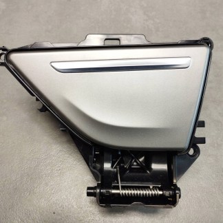 BMW 7 G11 POPIELNICZKA DRZWI LEWA TYŁ 7398885 BMW 7 G11 POPIELNICZKA DRZWI LEWA TYŁ 7398885