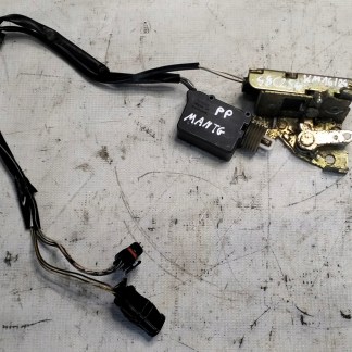 ZAMEK DRZWI MAN TGA 00-07r PRAWY WEWNĘTRZNY 81626806122 81.62680-6122 ZAMEK DRZWI MAN TGA 00-07r PRAWY WEWNĘTRZNY 81626806122 81.62680-6122