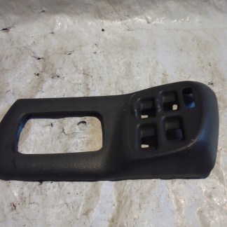 OSŁONA RAMKA DRZWI LEWY PRZÓD SUBARU IMPREZA GC OSŁONA RAMKA DRZWI LEWY PRZÓD SUBARU IMPREZA GC