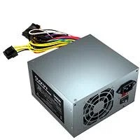 FUENTE DE PODER QUARONI DE 500W 24 PINES 2SATA COLOR METALICO