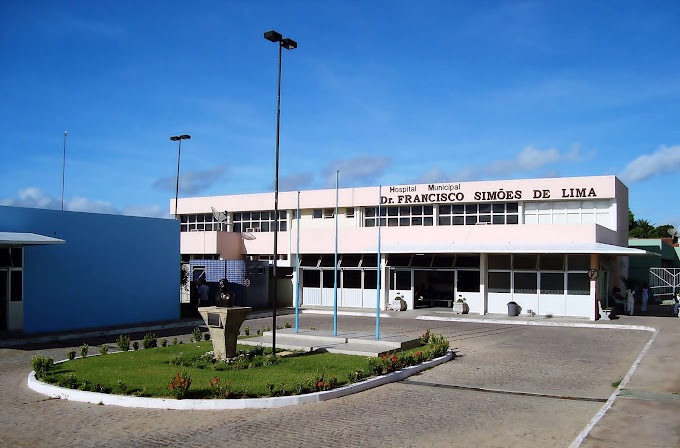 Homem embriagado quebra janela do Hospital Dr. Francisco Simões e é conduzido à delegacia em Petrolândia Homem embriagado quebra janela do Hospital Dr. Francisco Simões e é conduzido à delegacia em Petrolândia