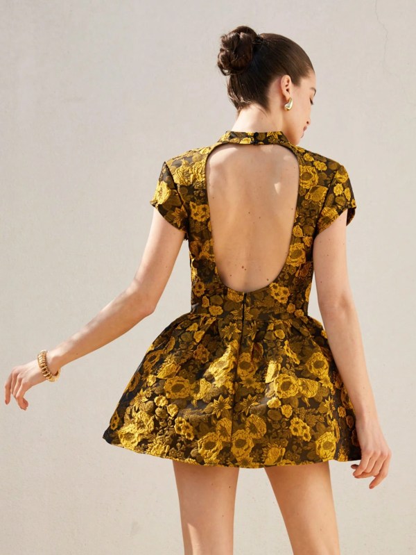 Mini fit and flare kokteilikleit Mini fit and flare kokteilikleit