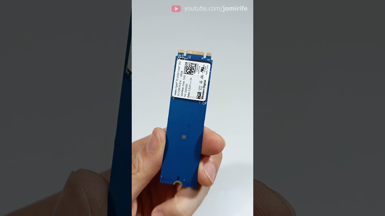 Fitur yang membedakan M.2 NVME SSD adalah takik di konektor Fitur yang membedakan M.2 NVME SSD adalah takik di konektor