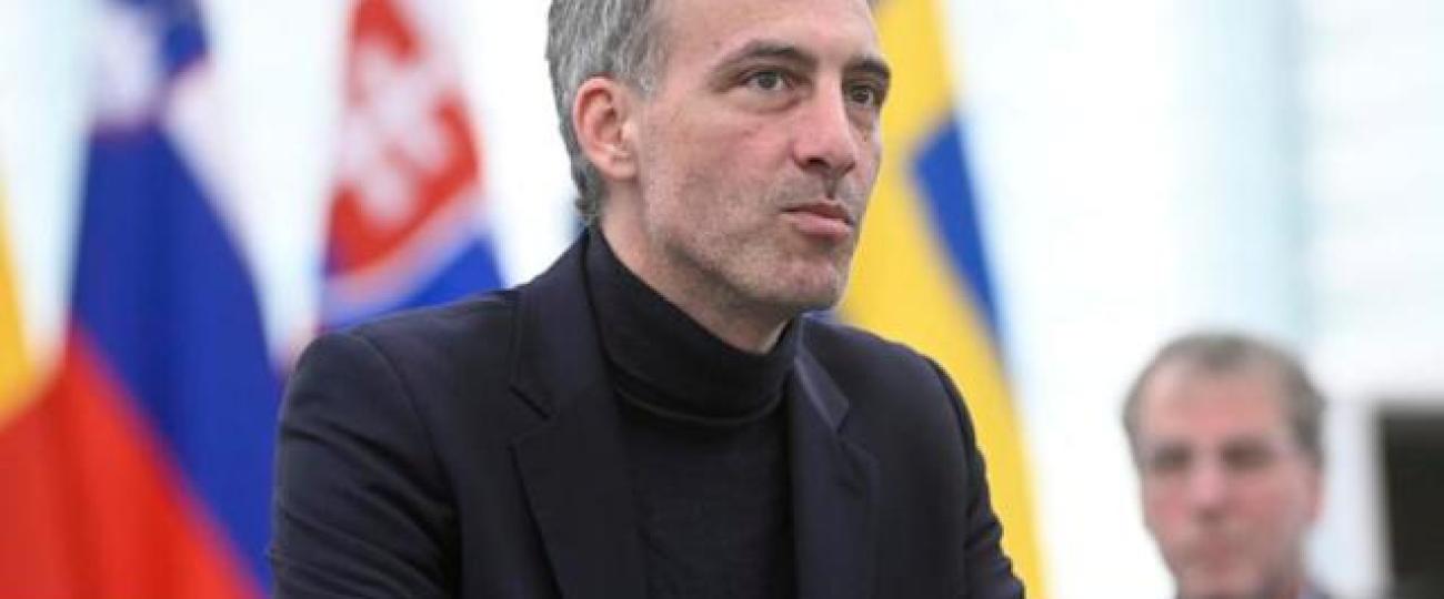 https://s.yimg.com/ny/api/res/1.2/n3vpryTiLtSVjDBHKTYh6Q--/YXBwaWQ9aGlnaGxhbmRlcjt3PTY0MDtoPTQyNw--/https://media.zenfs.com/es/la_times_en_espanol_844/c04e34e35a936355d6a01f293abafb23 https://s.yimg.com/ny/api/res/1.2/n3vpryTiLtSVjDBHKTYh6Q--/YXBwaWQ9aGlnaGxhbmRlcjt3PTY0MDtoPTQyNw--/https://media.zenfs.com/es/la_times_en_espanol_844/c04e34e35a936355d6a01f293abafb23