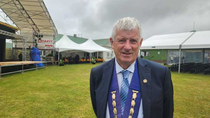 Mayoral Concerns: Local Decision-Making Autonomy Eroding Mayoral Concerns: Local Decision-Making Autonomy Eroding