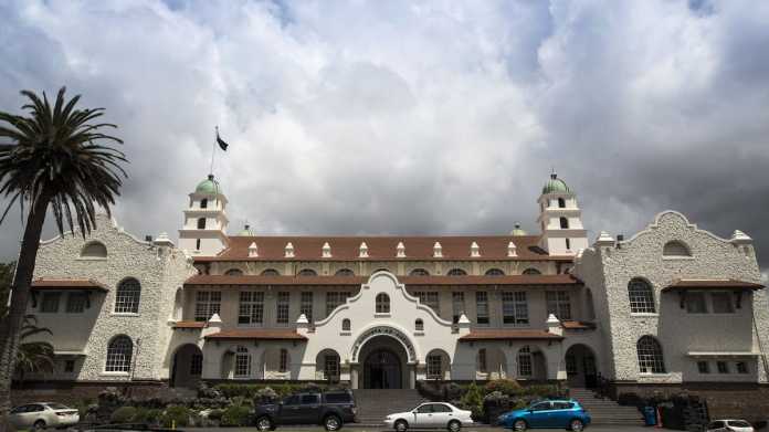 Auckland Grammar School Requests 00 in Voluntary Parent Donations Auckland Grammar School Requests 00 in Voluntary Parent Donations