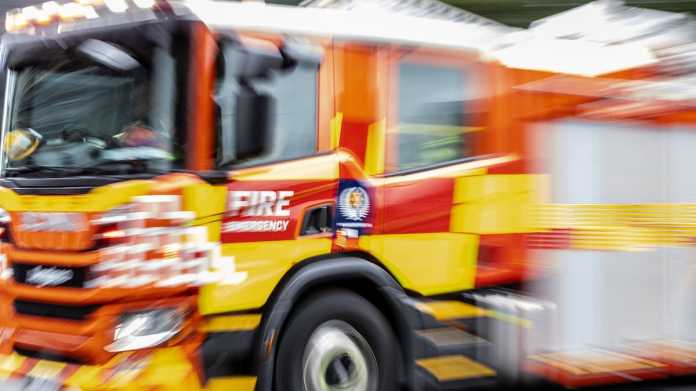Tree Crushed Hillcrest Home in Auckland After Lightning Strike Tree Crushed Hillcrest Home in Auckland After Lightning Strike