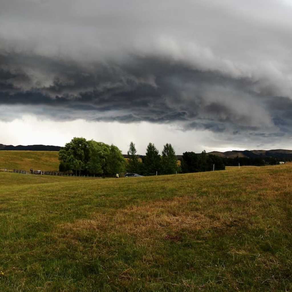 Severe Thunderstorm Warning Issued for Bay of Plenty and Rotorua Regions Severe Thunderstorm Warning Issued for Bay of Plenty and Rotorua Regions